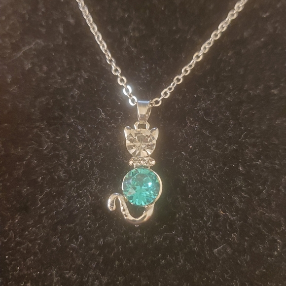 New Kitty Cat Charm Blue Crystal Silver Necklace. - Picture 14 of 14